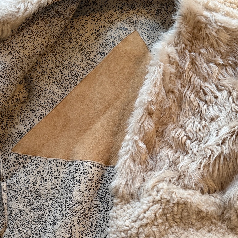 Cozy Women's Teddy Jacket in Cream - Picture 5 of 5
